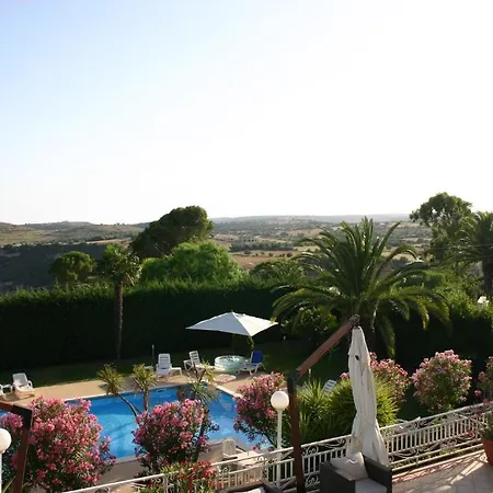 Hotel Teresa San Corrado di Fuori